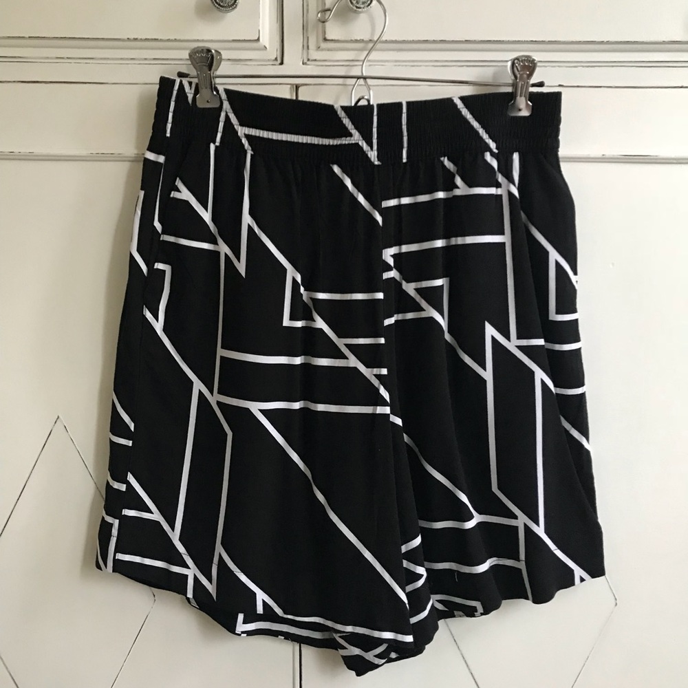 Weekdays summer geo shorts from Copenhagen